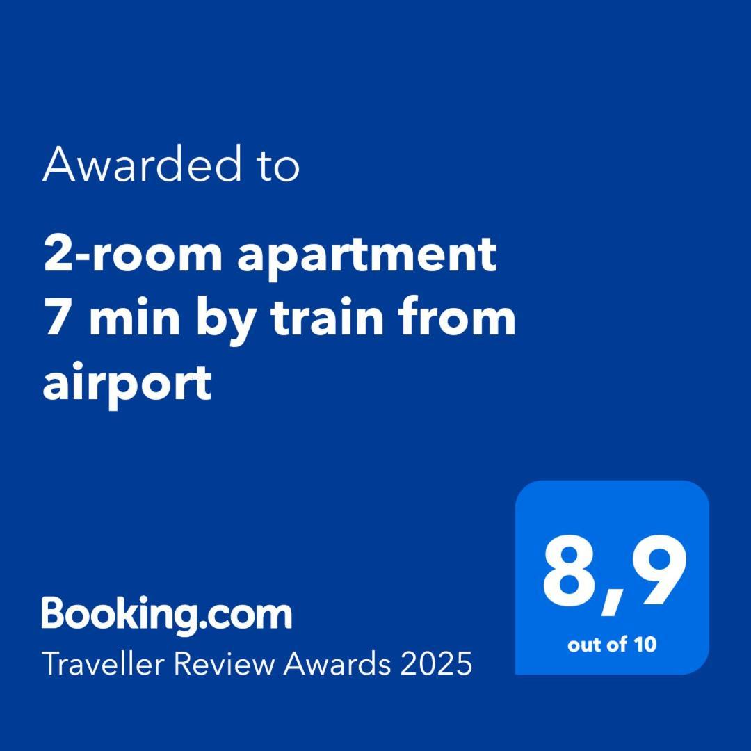 2-room 7 Min By Train From Airport Apartment