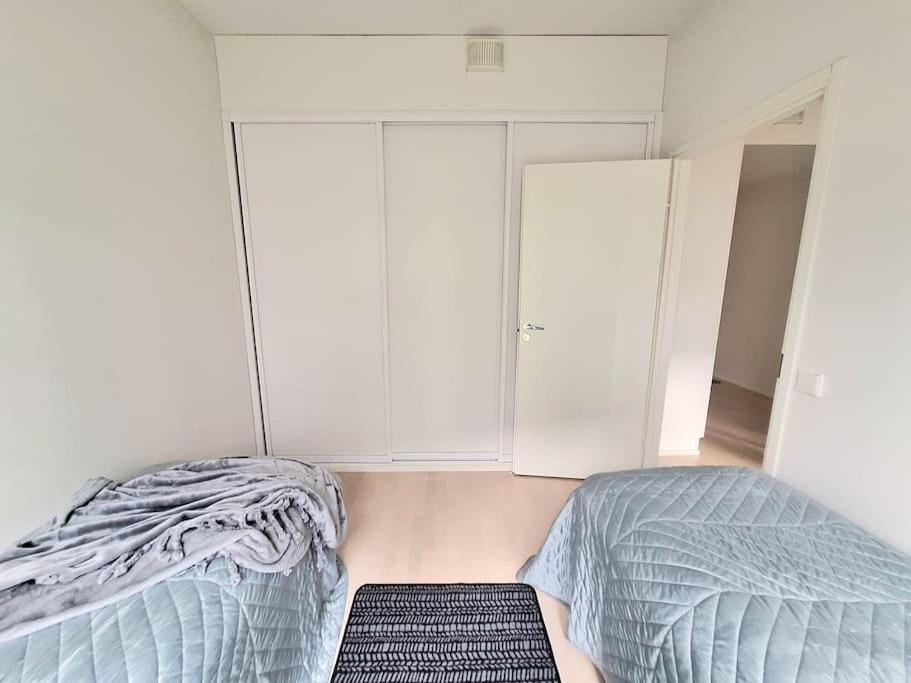 2-room 7 Min By Train From Airport